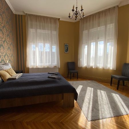 Ambrozia Apartman Erlau Exterior foto